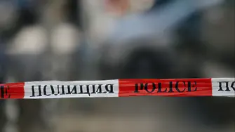 40 души повдигнаха автобус в Берлин, за да освободят притиснат младеж