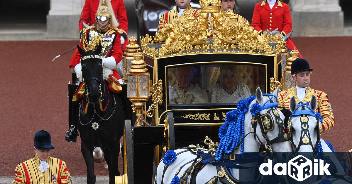 Процесията за коронацията на крал Чарлз III напусна Бъкингамския дворец