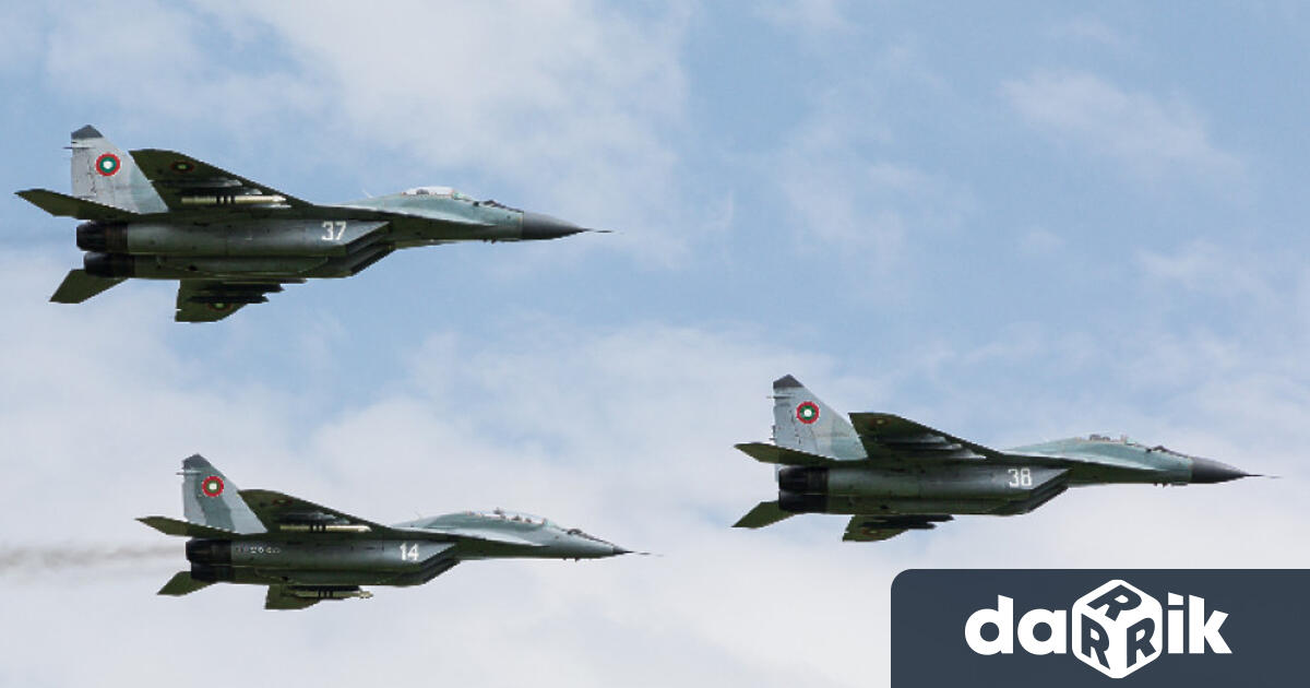 Самолети МиГ-29 ще прелетят над Пловдив днес между 15:00 и