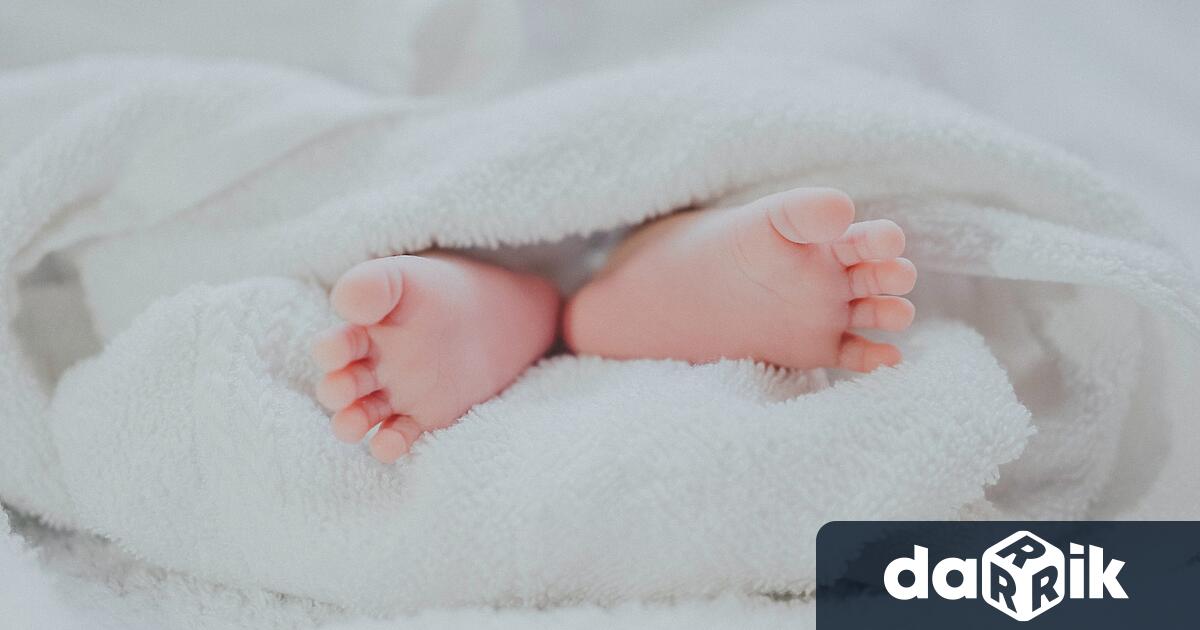 В Обединеното кралство за първи път е родено бебе с
