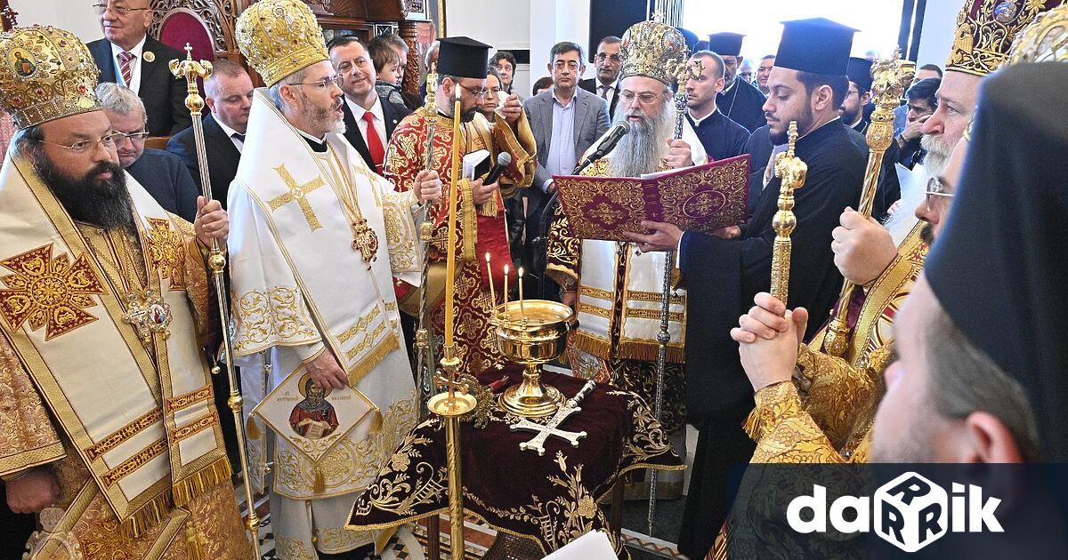 Негово Високопреосвещенство Пловдивският митрополит Николай освети новопостроения храм Св Архангели