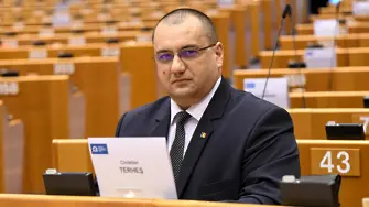 Скандал в ЕП: Румънски евродепутат нарече транссексуалните жени “перверзни мъже“