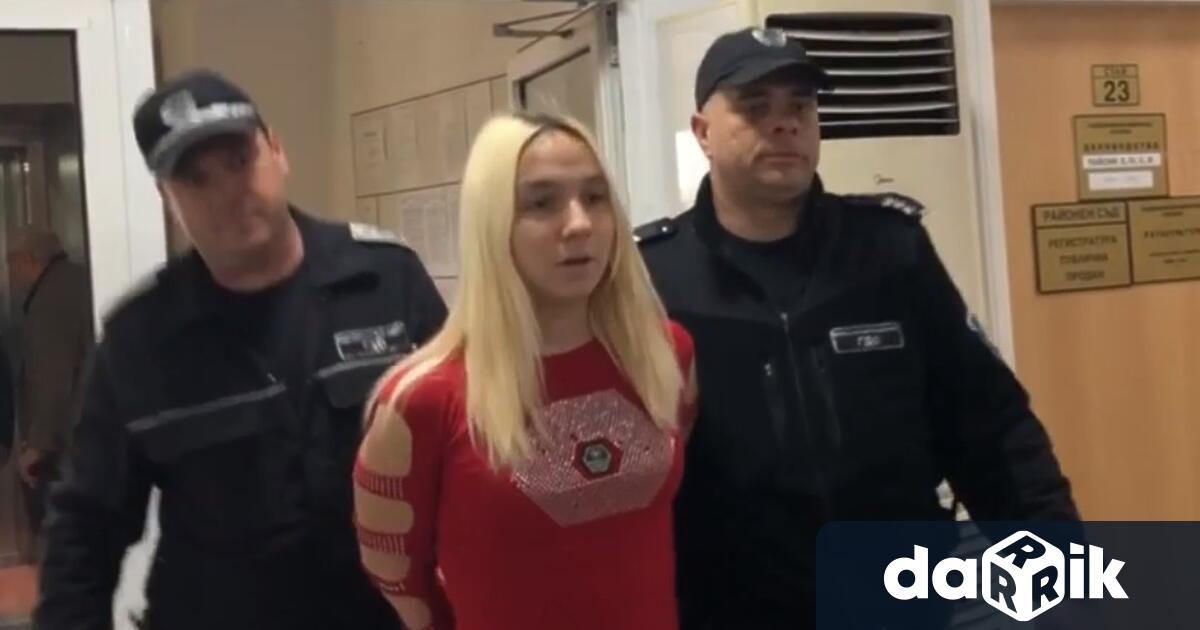 Даниел Йорданов познат като Емили Тротинетката излиза от ареста срещу