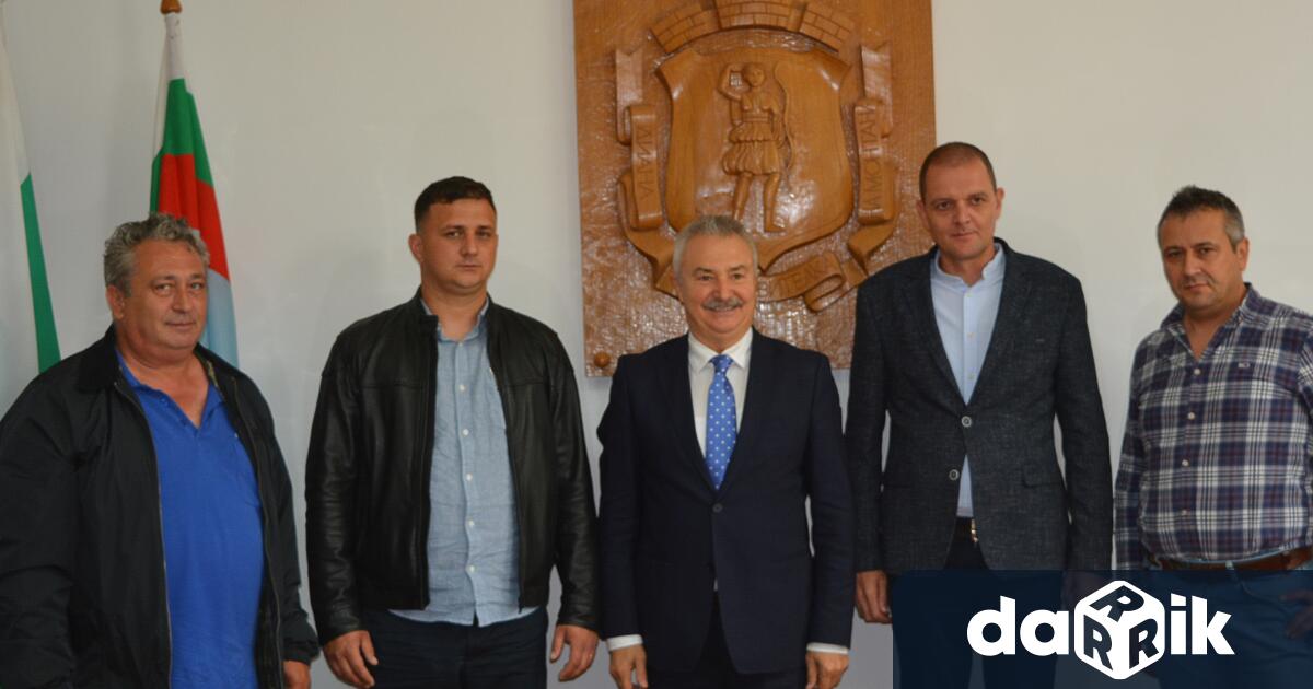 Управлението на риска при бедствени ситуации обсъдиха кметът на румънския