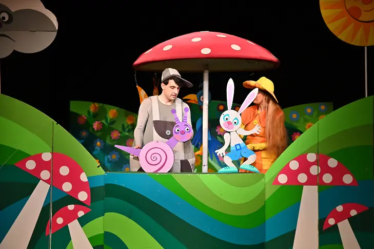 „Под гъбката“ на сцената в Театър ВЕСЕЛ