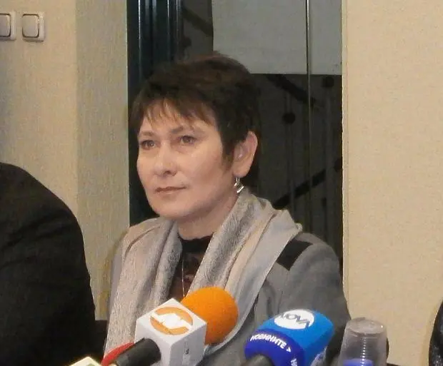 Даниела Везиева спечели делото срещу  НВУ „Васил Левски“ за отнетата й докторска степен
