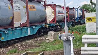 Товарен влак блъсна и уби на място човек край Казанлък