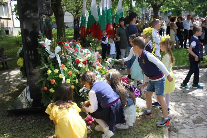 С концерти, шествие и тържествен ритуал Плевен чества 24 май