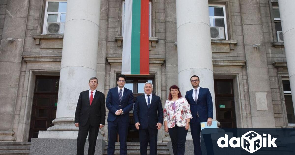 Вчера Русенският университет беше посетен от вицепремиера по управление на