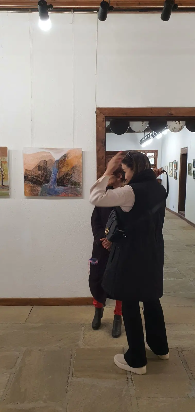 Жеравна посрещна „Медвен през погледа на художниците любители“ 