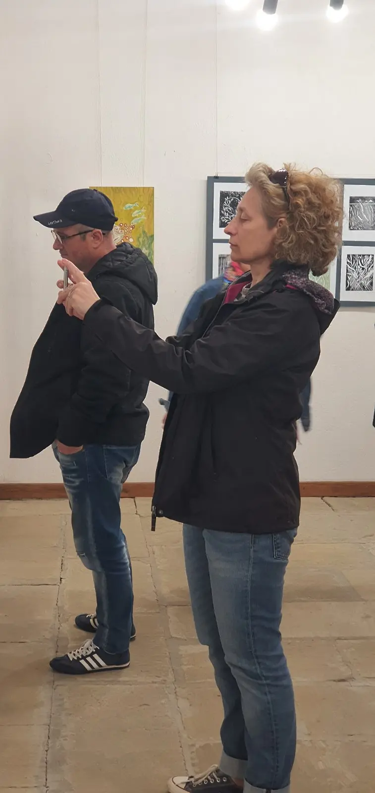 Жеравна посрещна „Медвен през погледа на художниците любители“ 