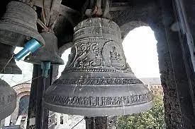 С тържествен камбанен звън днес  във Враца посрещат частица от Светия Кръст Господен във Враца