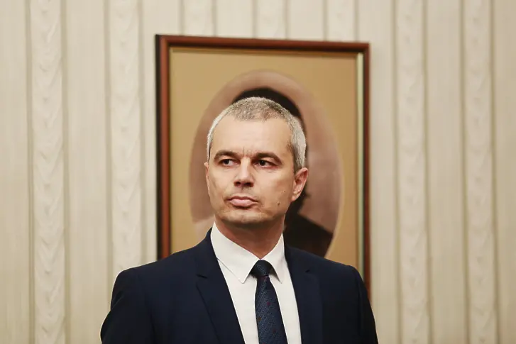 Ротационен премиер е върхът на глупостта, смята Костадинов