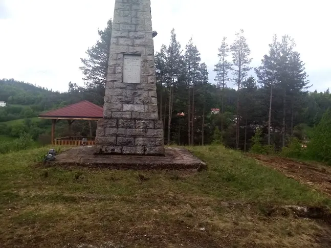 Стартира инициатива за почистване на военните паметници в Смолян