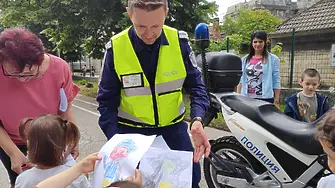 Пътни полицаи гостуваха в Детска градина 