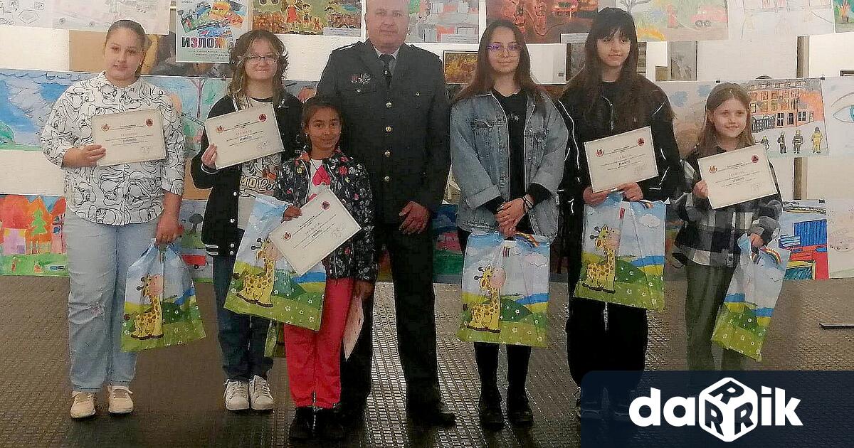 Победителите в областния етап на международния конкурс за детска рисунка