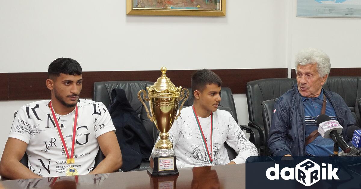 Боксьорите на БК Априлец отново прославиха община Тунджа спечелвайки златен