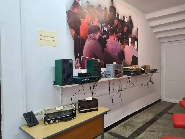 Музейна експозиция „Звукотехниката – вчера, днес, утре“ подредиха във Физико-технологичния фукултет в Смолян 