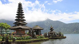 Индонезия започва да издава „златни визи“ за туристи