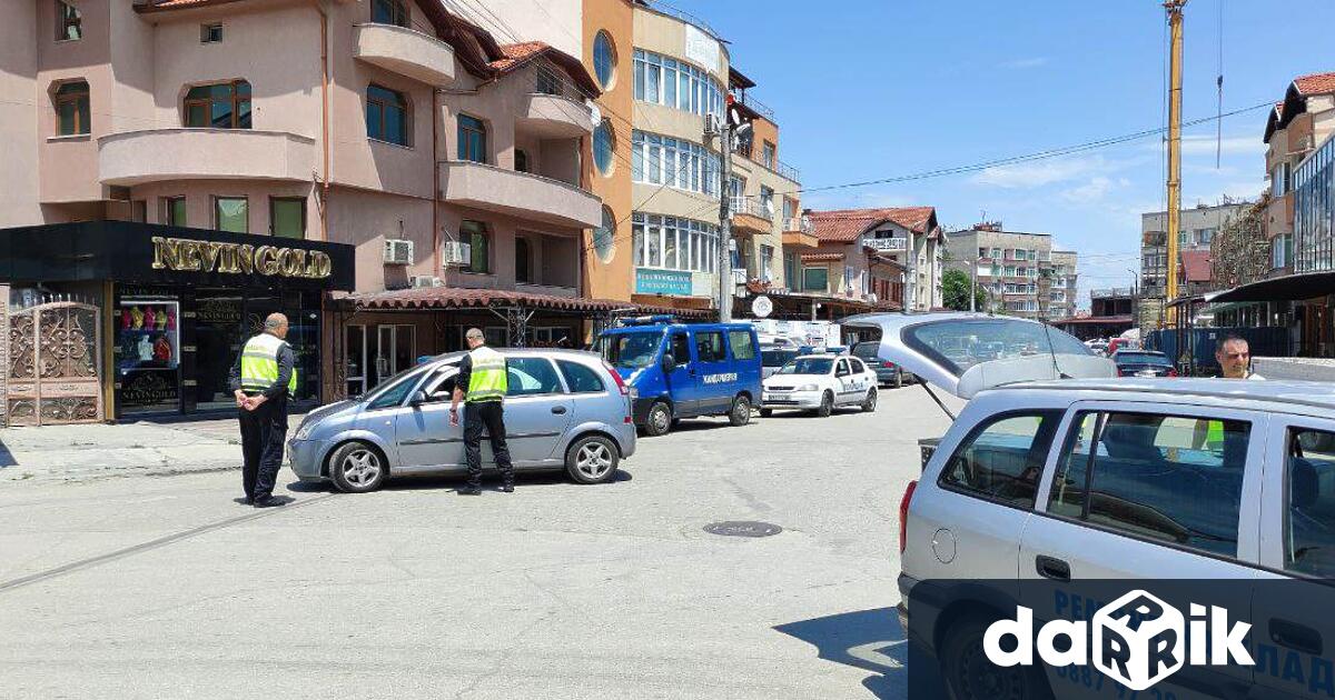 Разкриха извършителите на два палежа на автомобили - в Пазарджик