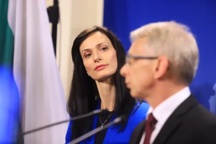 Ето кои са спряганите за министри в кабинета „Денков - Габриел”