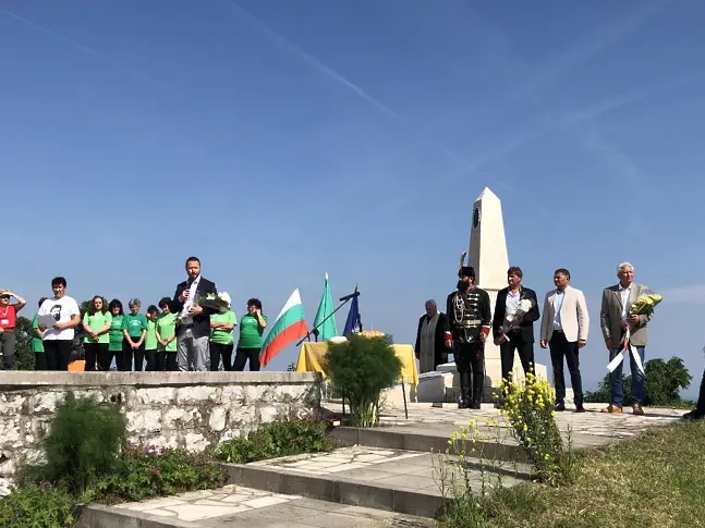 Почетоха  паметта на загиналите  Ботеви четници при връх Милин камък