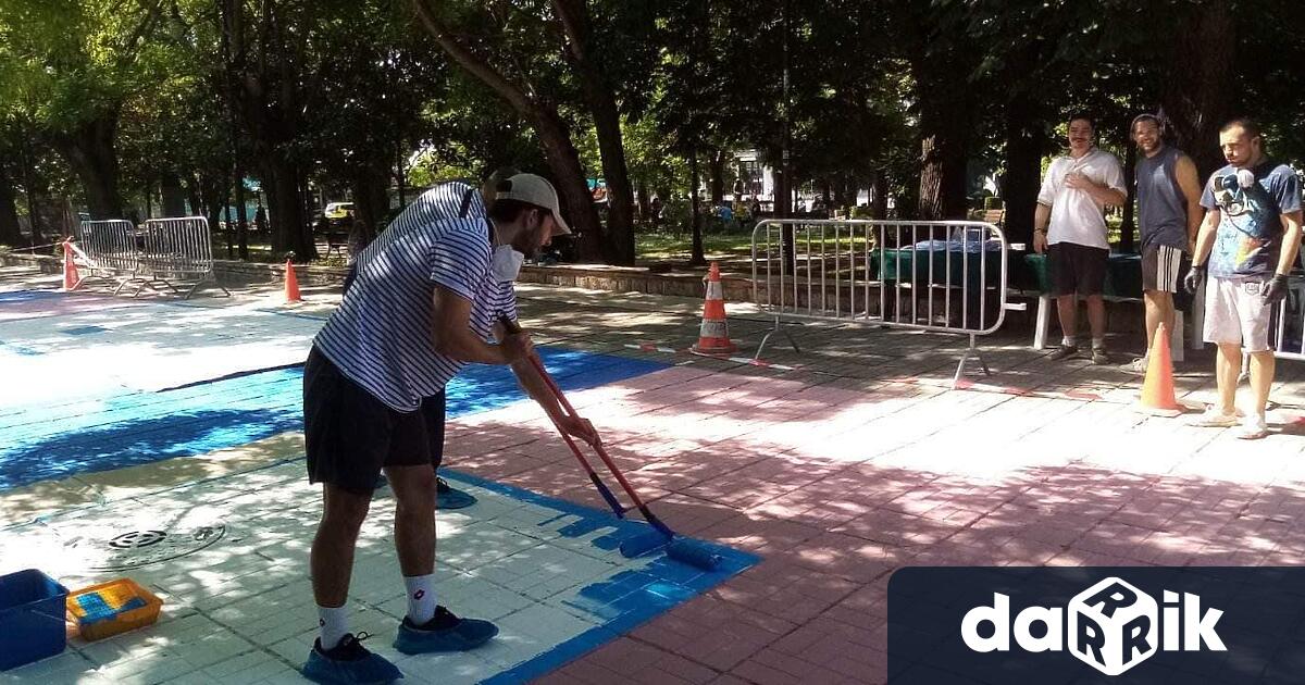 Започна мащабното рисуване на асфалт в центъра на Варна Близо