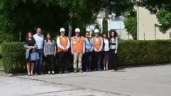 Швейцарският посланик посети завода на „Холсим“ в село Бели извор
