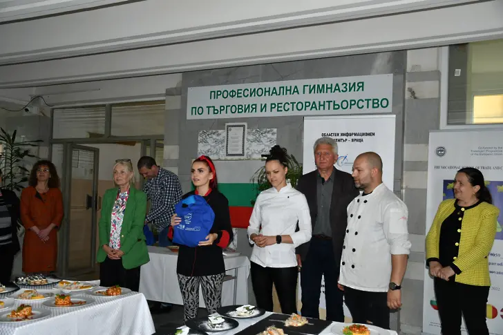 Млади готвачи от три училища се състезаваха в 3-степенно меню