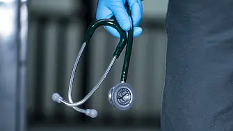 Застраховат безплатно лекарите срещу насилие на работното място