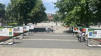 Изложба в центъра на Плевен представя ползите от разделното събиране и рециклирането на отпадъци