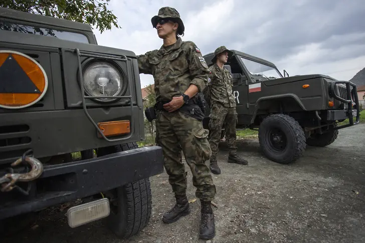 Подкрепления на НАТО пристигат в Косово