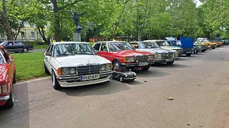 Над 230 превозни средства участваха в 9-ото издание на Парада на ретро автомобили в Русе