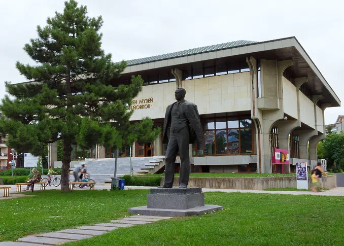 Намаляват посещенията на музеите в област Добрич, но се увеличават читателите в библиотеките