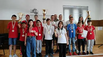 Ученици от Математическата гимназия във Варна станаха републикански шампиони по шахмат