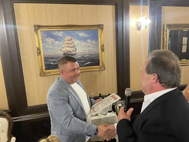 Мисис България Вселена за българските съкровища, скрити в красиви сърца  