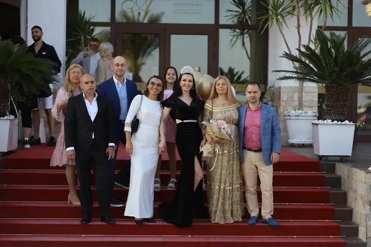 Мисис България Вселена за българските съкровища, скрити в красиви сърца  