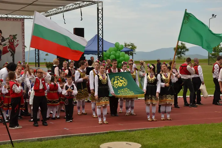 Фолклорният празник „Балканът пее и разказва“ пое по пътя към Гурково