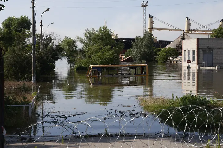 Манол Пейков събира средства за пострадалите от наводнението в Украйна 