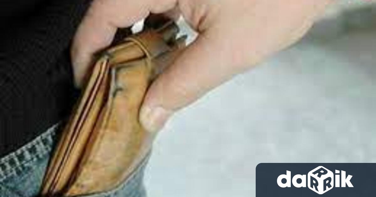 Полицията откри 77-годишен крадец на пари.На 13.06.2023г., служители на ОД