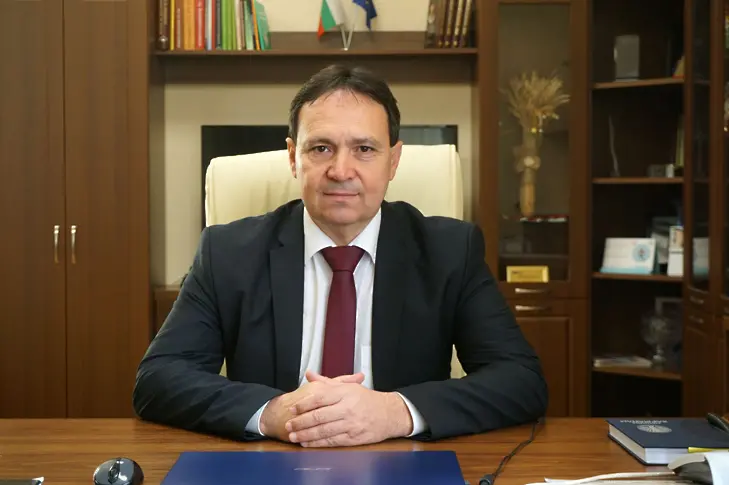 Областният управител на Хасково подал оставка