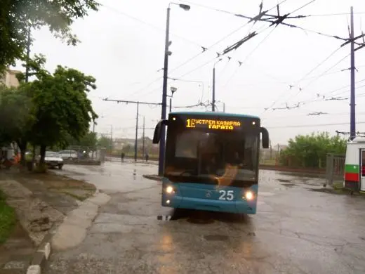 Спират градския транспорт и автомобилите в центъра на Пазарджик