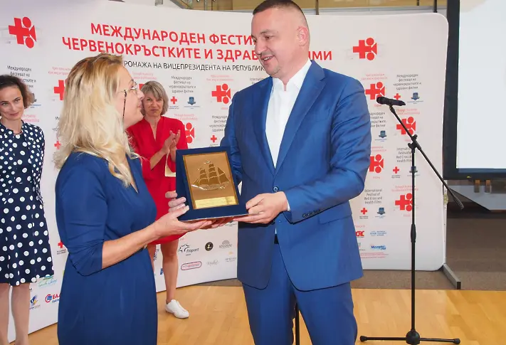 „Една провинциална болница“ грабна голямата награда на Международния фестивал на червенокръстките и здравни филми