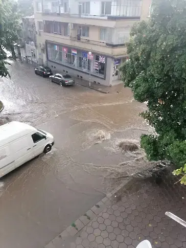 Карлово и региона се готвят за евентуален нов порой и наводнения
