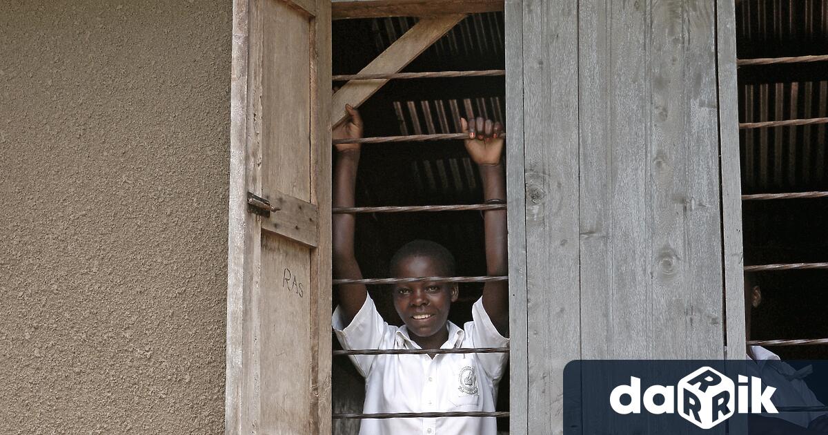 Трагедия в Уганда 25 жертви при нападение в училище Най