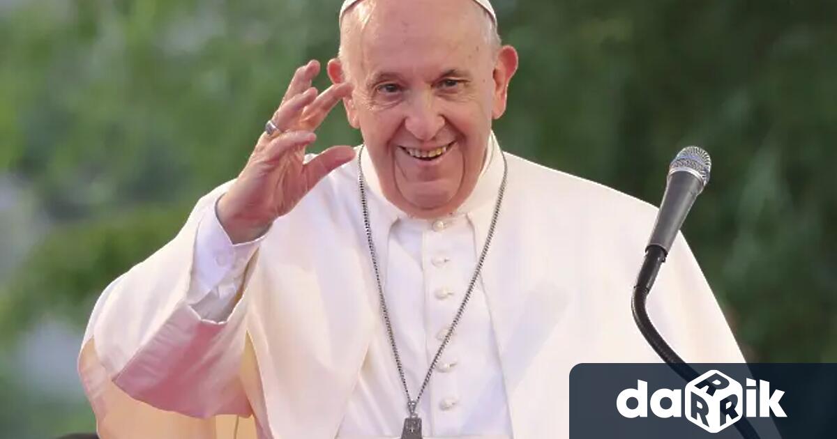 Два дни след изписването си от болницата папа Франциск се