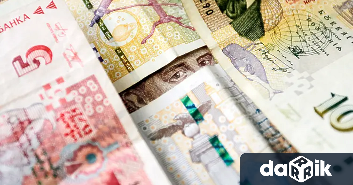 Стойността на банкнотите в паричното обращение отчитапонижение в четвърти месец