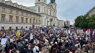 Протести за правото на аборт в Полша (видео)