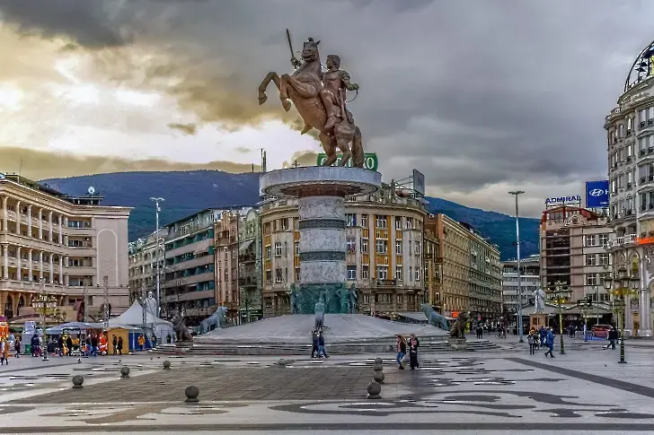 Скопие очаква правителството да приеме конституционните промени във вторник 