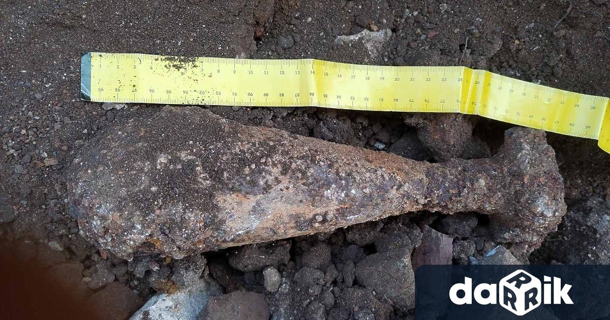 82 –милиметров боеприпас от минохвъргачка беше открит при изкопни работи